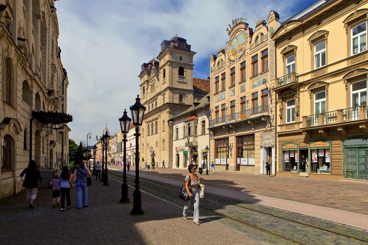 Hotel Gloria Palac Kosice Exterior photo