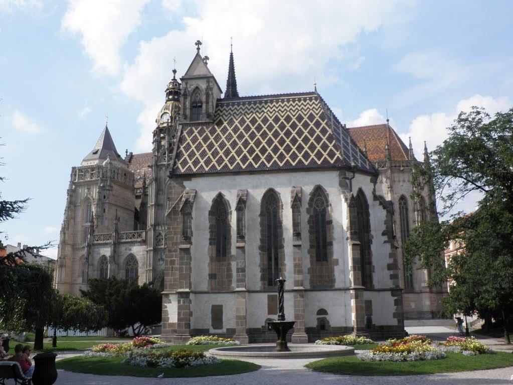 Hotel Gloria Palac Kosice Exterior photo